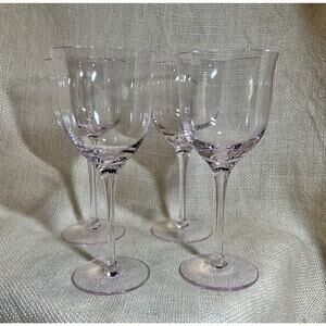 Set of 4 pretty pale pink wine glasses